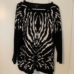 Spense black print sweater!